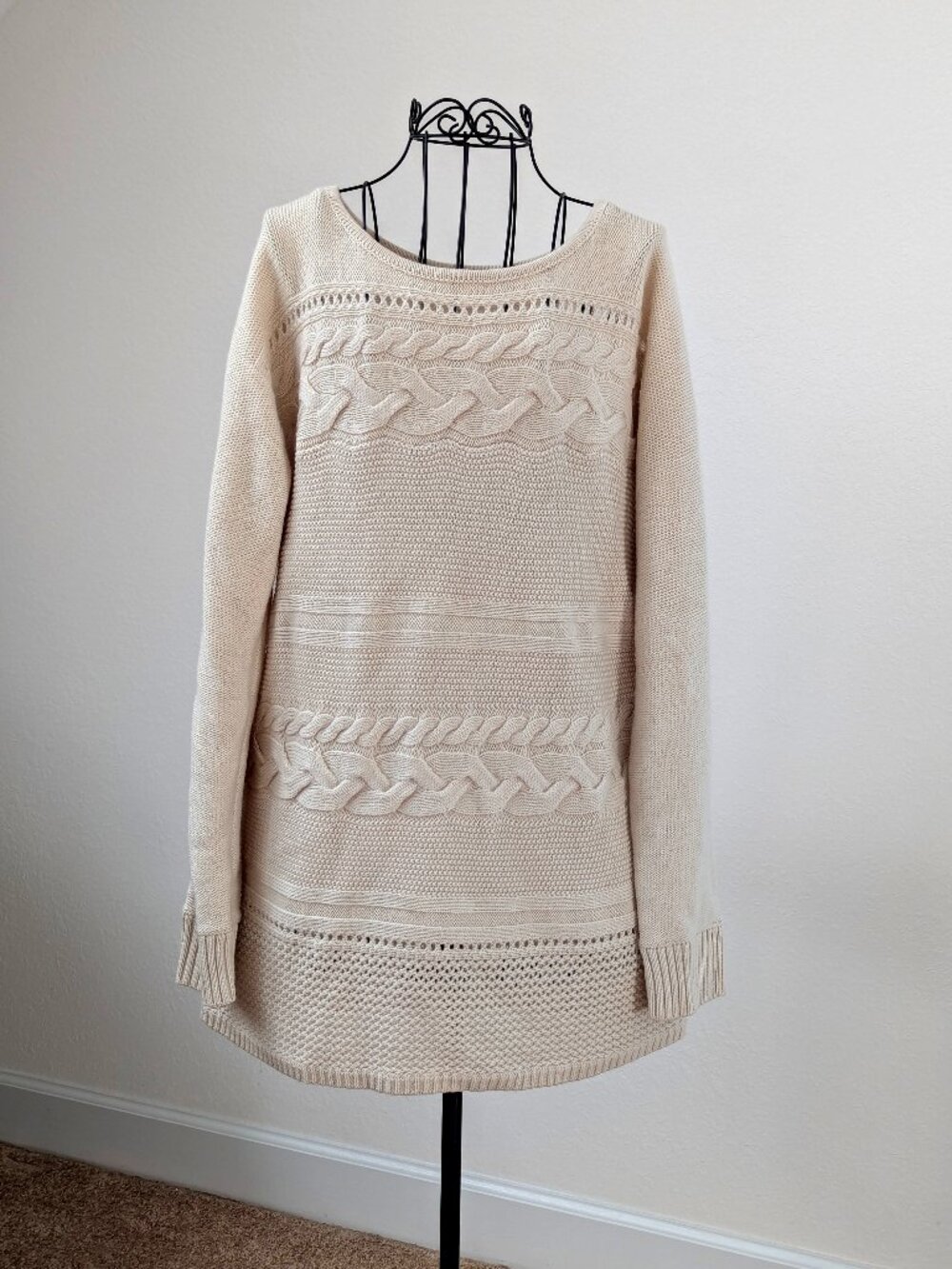 Ann Taylor Cable Knit Sweater L Beige 49% Virgin Wool Mixed Stitch